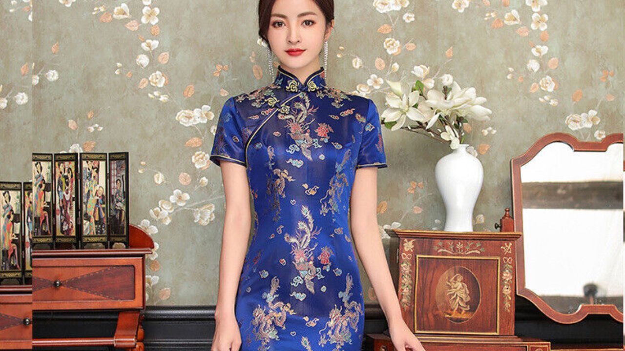 Exploring the Silk Qipao: Fashion, Symbolism, and Cultural Heritage