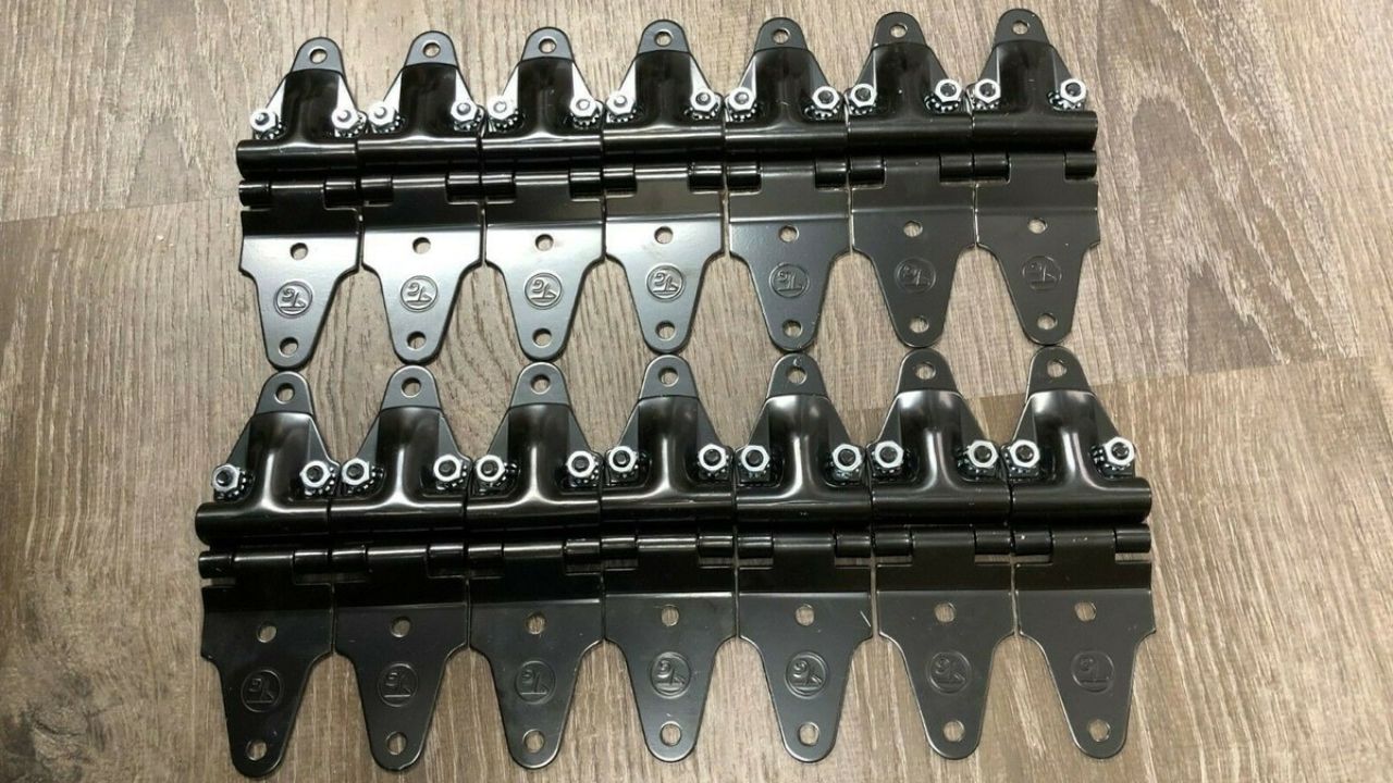 A Closer Look at the Whiting 1209 End Hinge for Roll-Up Truck Doors